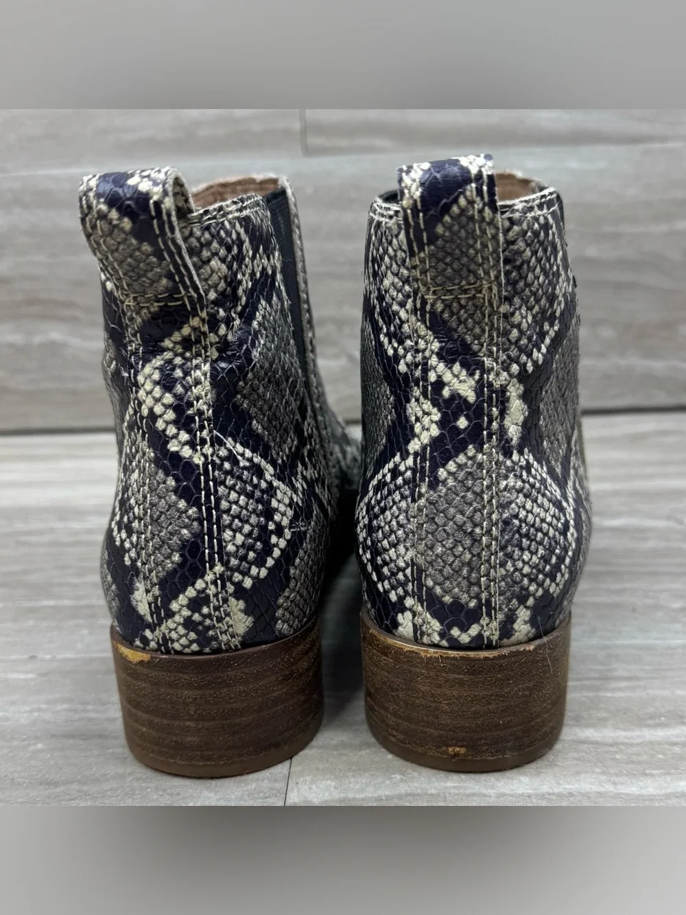 Madewell Snake Print Chelsea Booties Women’s Size 8